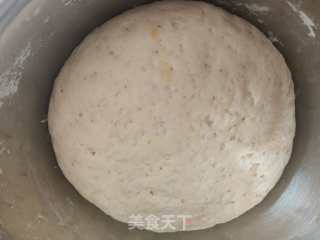 北瓜单色花卷的做法步调：4