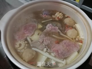 围着水炉吃暖锅的做法步调：4