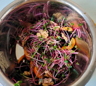 凉拌萝卜苗的做法步调：4