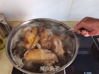 卤猪蹄的做法步调：3