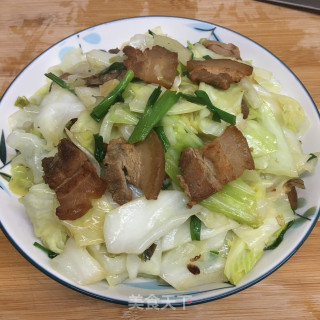 五花肉炒包心菜的做法步调：5