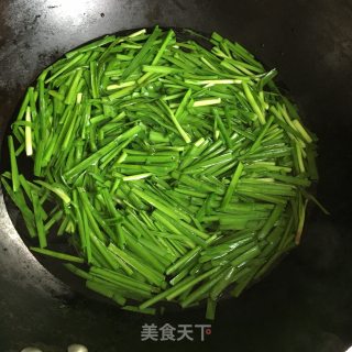 鸡蛋干拌韭菜的做法步调：5