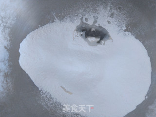 脚抓饼的做法步调：1