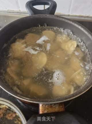 元宝饺子的做法步调：25