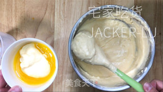 星巴克卡斯特推蛋糕，齐蛋法建造，浓浓喷鼻气鼓鼓，奶油甘美。的做法步调：6