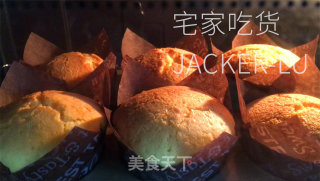 星巴克卡斯特推蛋糕，齐蛋法建造，浓浓喷鼻气鼓鼓，奶油甘美。的做法步调：11