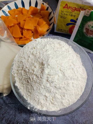 灯笼饼夹的做法步调：1