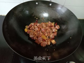 蒜苔炒腊鸭腿的做法步调：7