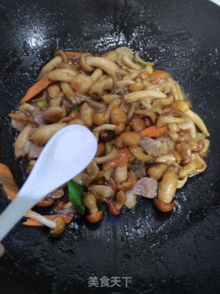 滑子蘑炒肉的做法步调：11