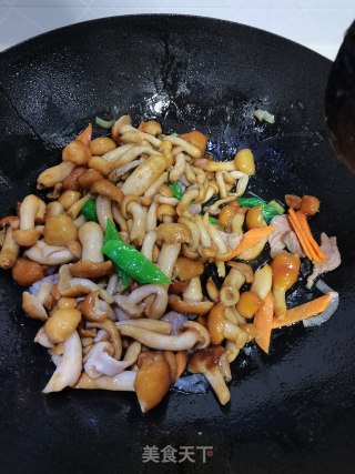 滑子蘑炒肉的做法步调：7