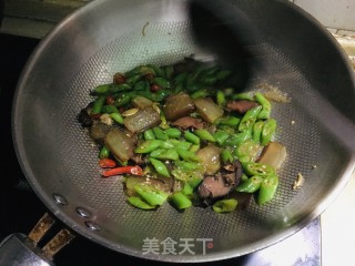 青椒酱油肉的做法步调：5