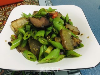 青椒酱油肉的做法步调：6
