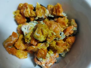 蟹黄利剑菜脚擀里的做法步调：1