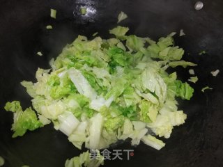 蟹黄利剑菜脚擀里的做法步调：4