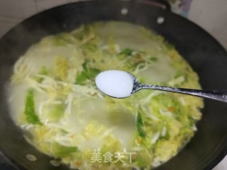 蟹黄利剑菜脚擀里的做法步调：10