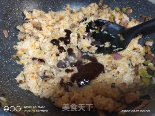 牛肉洋葱炒饭的做法步调：6