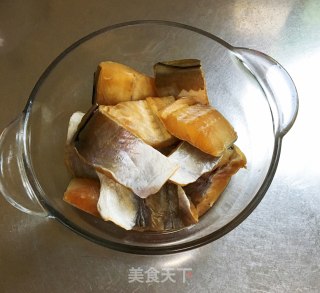 喷鼻煎鳗鱼的做法步调：1