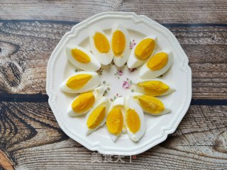 凉拌火煮蛋的做法步调：11