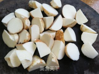 咸肉炖萝卜毛芋的做法步调：6