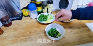 酸爽丸子汤的做法步调：5