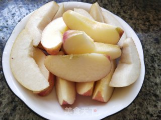 养颜来水的苹果雪梨煲猪蹄的做法步调：8