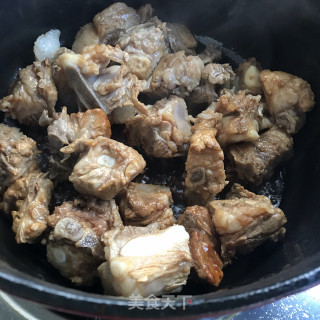 糖醋排骨炖竹笋的做法步调：6