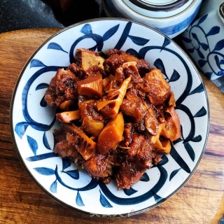 糖醋排骨炖竹笋的做法步调：15