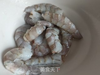 泰式苦辣虾的做法步调：1