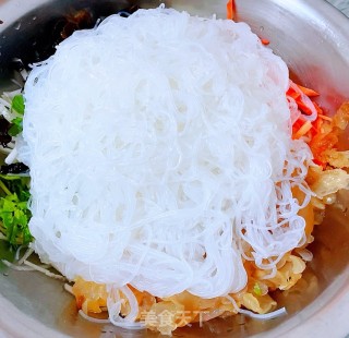 蜇皮粉丝木耳拌利剑菜#浑肠食谱#的做法步调：6