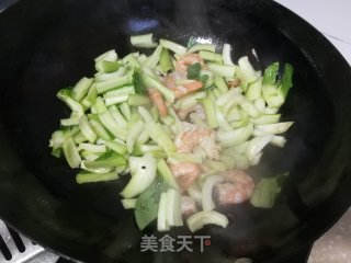 虾仁炒菜帮的做法步调：5