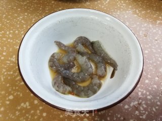 虾仁炒菜帮的做法步调：1