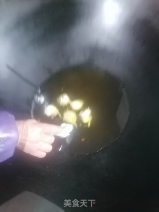 足板薯丸子的做法步调：5