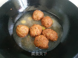 茄汁狮子头的做法步调：11