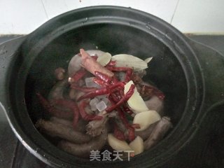 卤鸭脖的做法步调：5