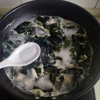 裙带菜肉丸汤的做法步调：10