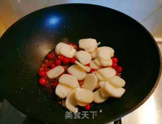 莓果炒年糕的做法步调：8