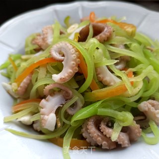 莴苣丝炒章鱼腿的做法步调：15