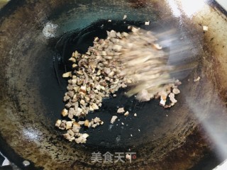 喷鼻菇牛肉酱的做法步调：9
