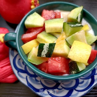 苦瓜喷鼻梨番茄酸奶杯的做法步调：7