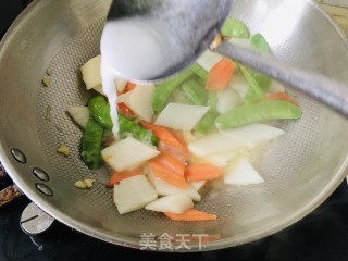 山药炒荷兰豆的做法步调：9
