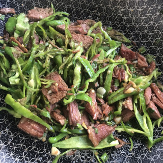 青椒炒腊牛肉的做法步调：7