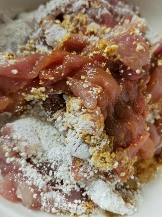 豌豆肉片汤的做法步调：2