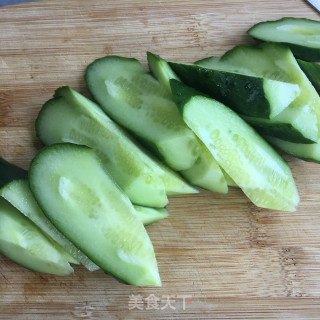 喷鼻煎本切牛排的做法步调：3
