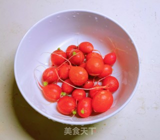 凉拌樱桃萝卜的做法步调：1