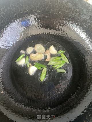 青椒炒鸡蛋的做法步调：12