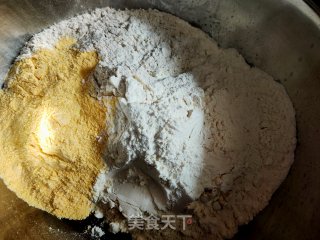 纯粮馒头的做法步调：1