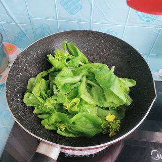 青炒小利剑菜的做法步调：5