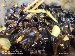 黄瓜拌木耳的做法步伐
：6