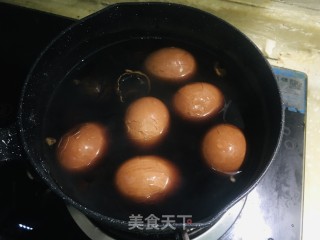 核桃壳煮鸡蛋的做法步调：10