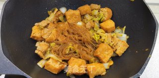 利剑菜粉条烧油豆腐的做法步调：6